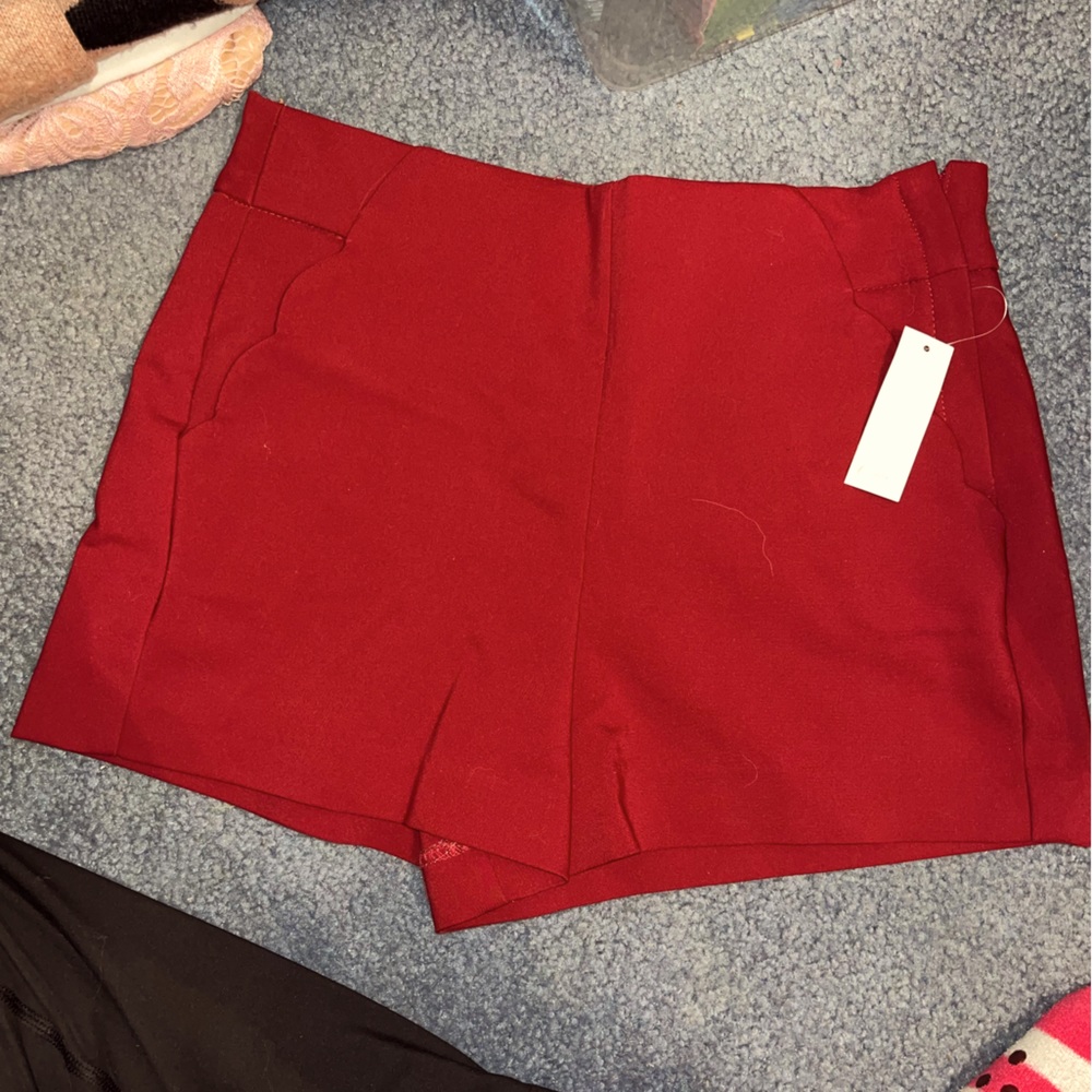 Candie’s Women’s Formal Shorts -**NEVER WORN**